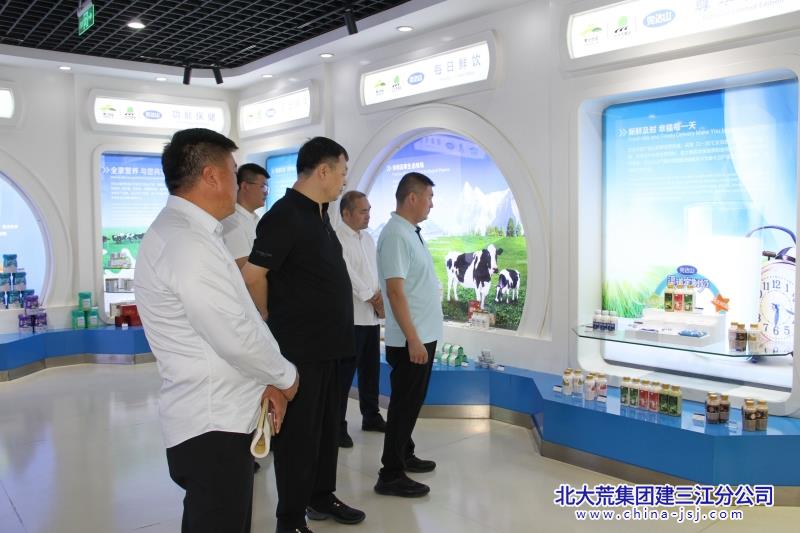 3db1c438e68440aeac56f21feff5218f_副本.jpg