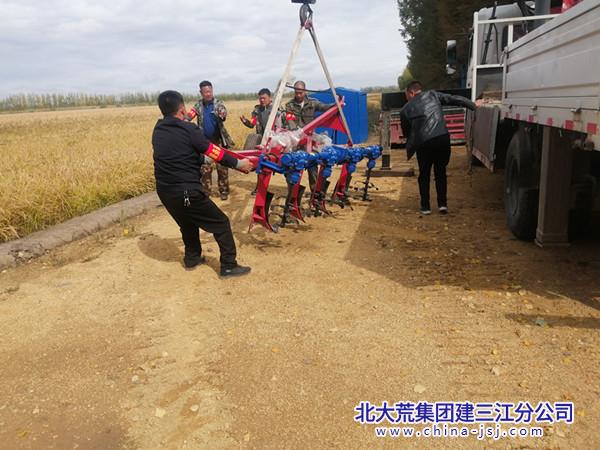 党员服务秋收 (1).jpg