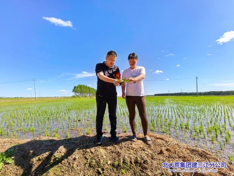 558c2b6bd2770bc3959ea8e8726a9ecf_副本.jpg